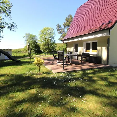 Holiday home Kuestenidyll Horst 1 Kropelin