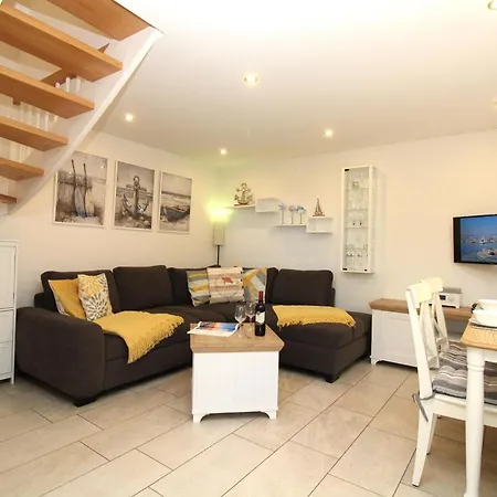 Holiday home Kuestenidyll Horst 1